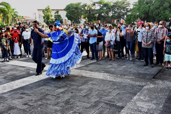 Sinfonía Callejera lleva música y alegría al parque Mirador Sur y a la Plaza España