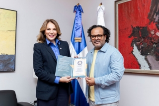 Cultura recibe certificado de participación por el apoyo a “Un Récord pa’ la Bachata”