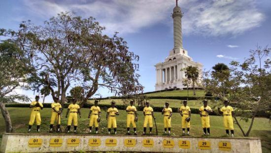 Plazoleta a las Águilas Cibaeñas cautiva a visitantes en el Monumento a los Héroes de la Restauración