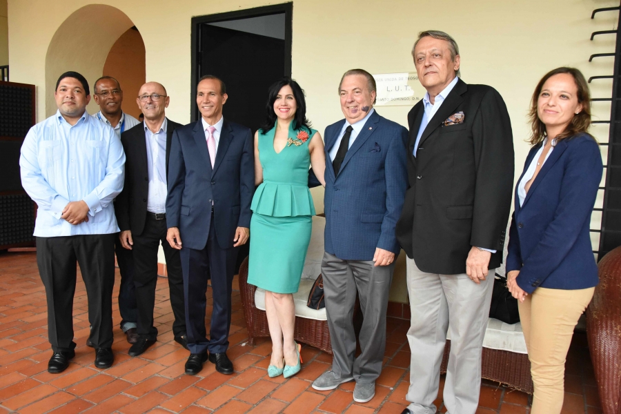 El ministro de Cultura visita sede de la Fundación Fiesta Clásica y Escuela Taller Santo Domingo