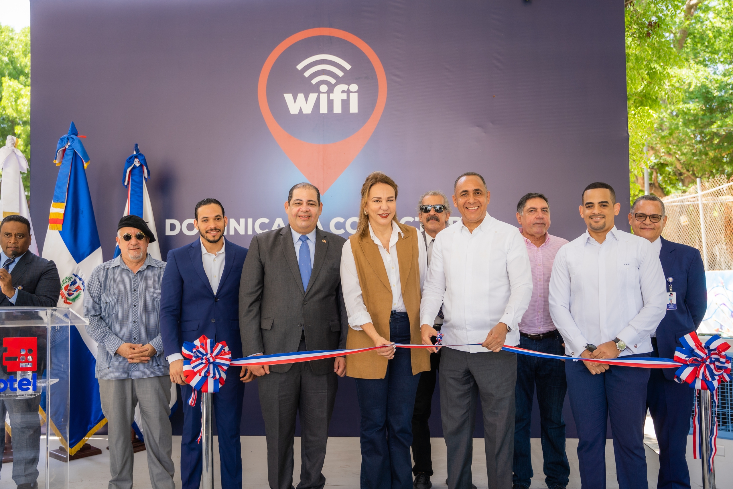 Cultura e INDOTEL dejan en funcionamiento seis nuevos puntos wifi en la Plaza de la Cultura
