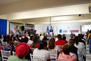 Ministro Salcedo lleva ‘El poder de las buenas palabras’ a San Francisco de Macorís