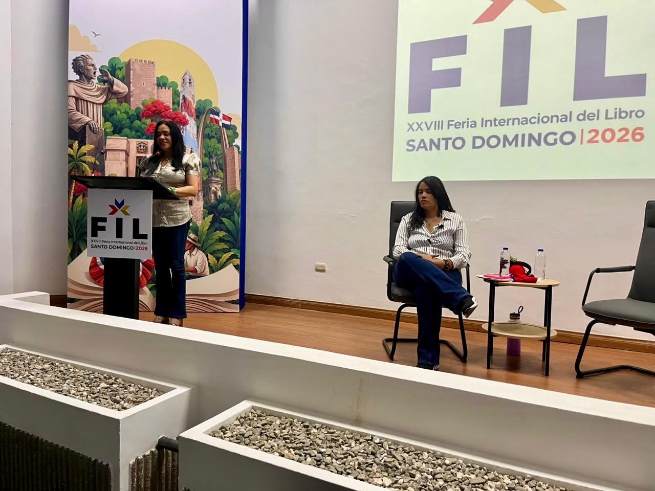 Literatura, historia y reflexión social convergen en la Feria del Libro