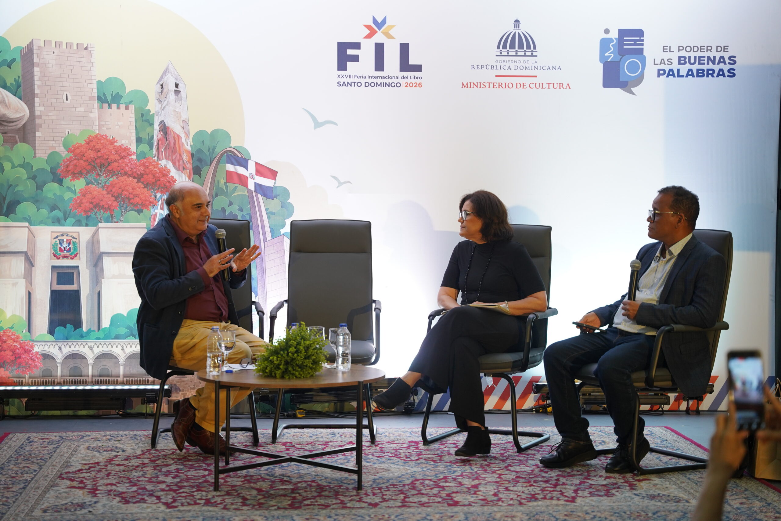 La Feria conecta libros, cine y nuevas voces