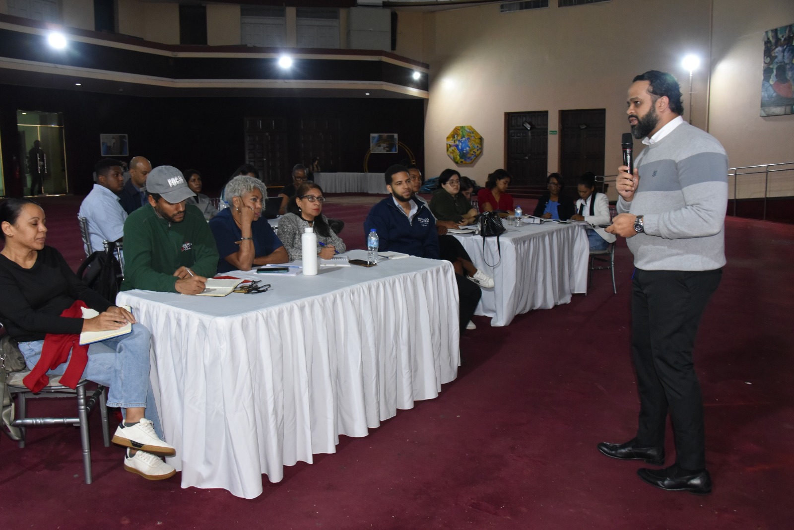 Ministerio de Cultura capacita a emprendedores culturales en el uso de la inteligencia artificial