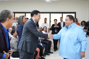 Roberto Ángel Salcedo anuncia el festival Cultura en el Sur
